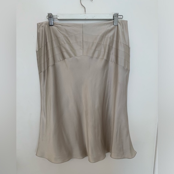 Ann Taylor LOFT 100% silk skirt SIZE 10 - Picture 1 of 5
